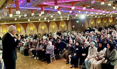 Nihat Hatipoğlu Almanya'da sevenleriyle buluştu