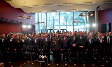 Berlin’de “Zaferin Adı Türkiye” Paneli Düzenlendi