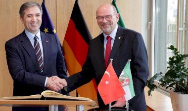 DÜSSELDORF’TA DOSTLUK BULUŞMASI: TÜRKİYE VE ALMANYA ARASINDA GÜÇLÜ MESAJLAR