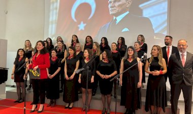 DÜSSELDORF’TA 19 MAYIS COŞKUSU