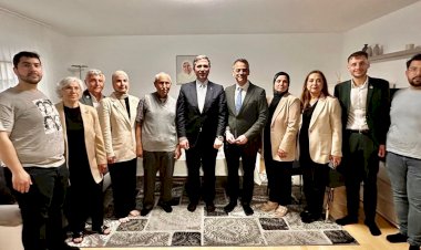 SOLİNGEN’DE ACI UNUTULMADI: SIRAKAYA VE İZBUL’DAN GENÇ AİLESİNE ANLAMLI ZİYARET