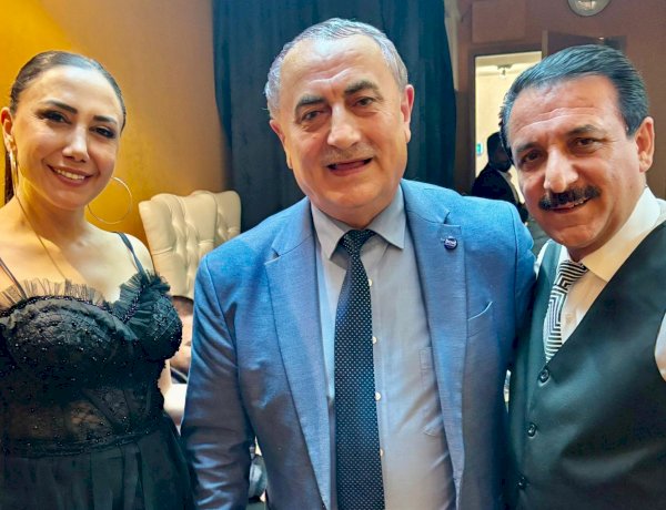 WUPPERTAL’DE TÜRK HALK MÜZİĞİ RÜZGARI: EDA DOĞANAY VE LATİF DOĞAN AYNI SAHNEDE