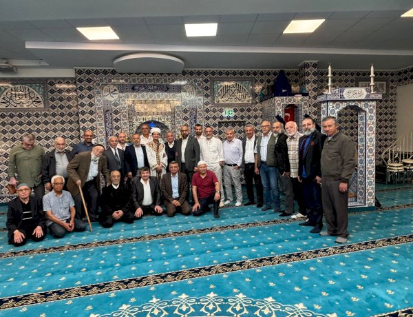 Krefeld’de Kurban Bayramı Namazında Barış ve Kardeşlik Duası